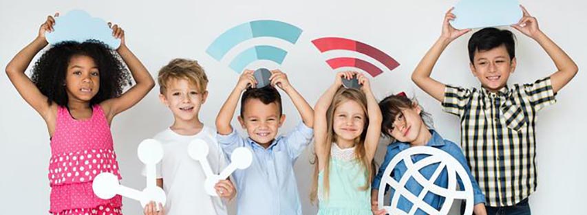 los niños navegan por internet